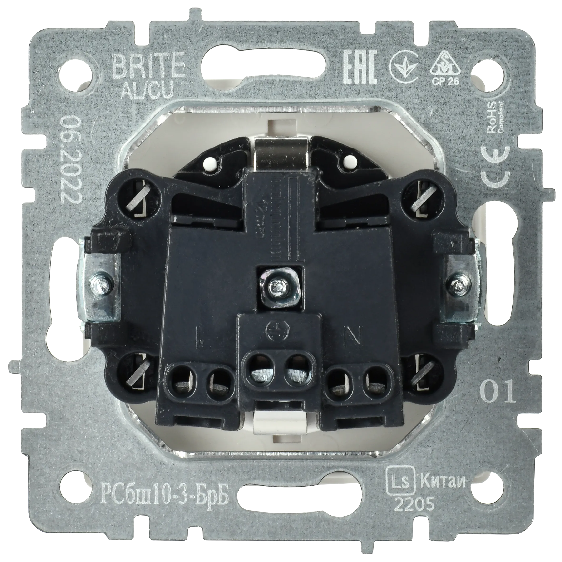 BRITE Розетка 1-местная с заземлением с защитными шторками и крышкой 16А IP20 РСбш10-3-БрБ белый IEK - Фото 3