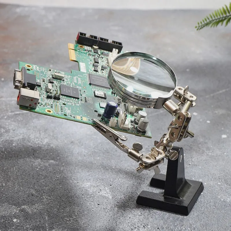 Держатель Третья рука, 2 зажима, лупа 60мм (3х), основание чугун REXANT - Фото 3