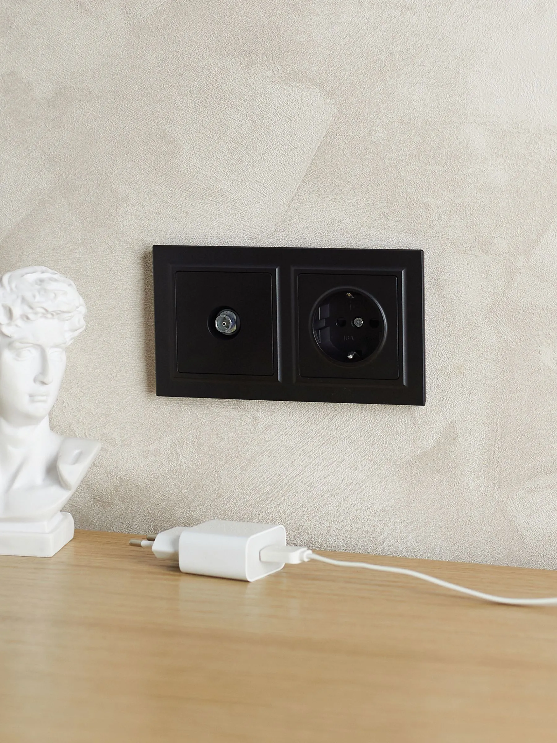 BRITE Рамка 2-местная РУ-2-БрЧ черный IEK - Фото 3