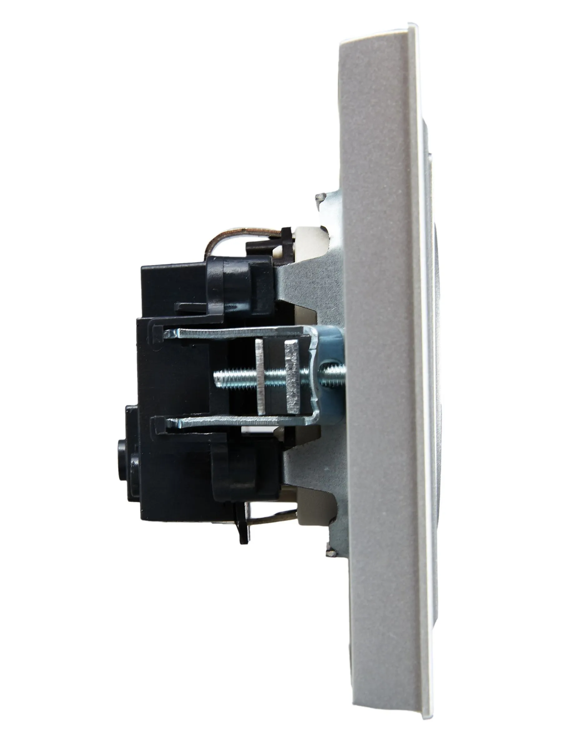 BRITE Розетка 1-местная с заземлением с защитными шторками 16А в сборе РСР14-1-0-БрА алюминий IEK - Фото 4