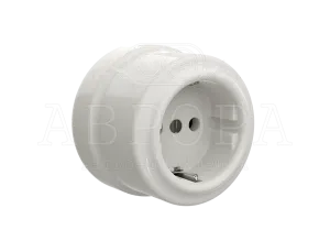 Розетка ретро с заземляющим контактом, цвет - белый GE70302-01