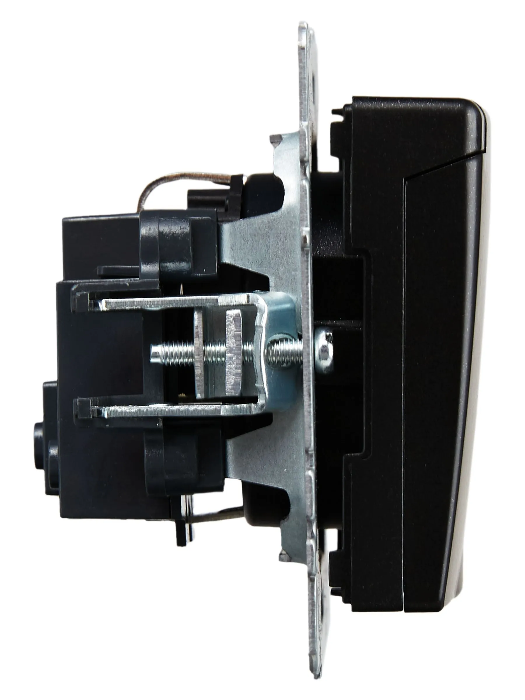 BRITE Розетка 1-местная с заземлением с защитными шторками и крышкой 16А IP20 РСбш10-3-БрЧ черный IEK - Фото 8