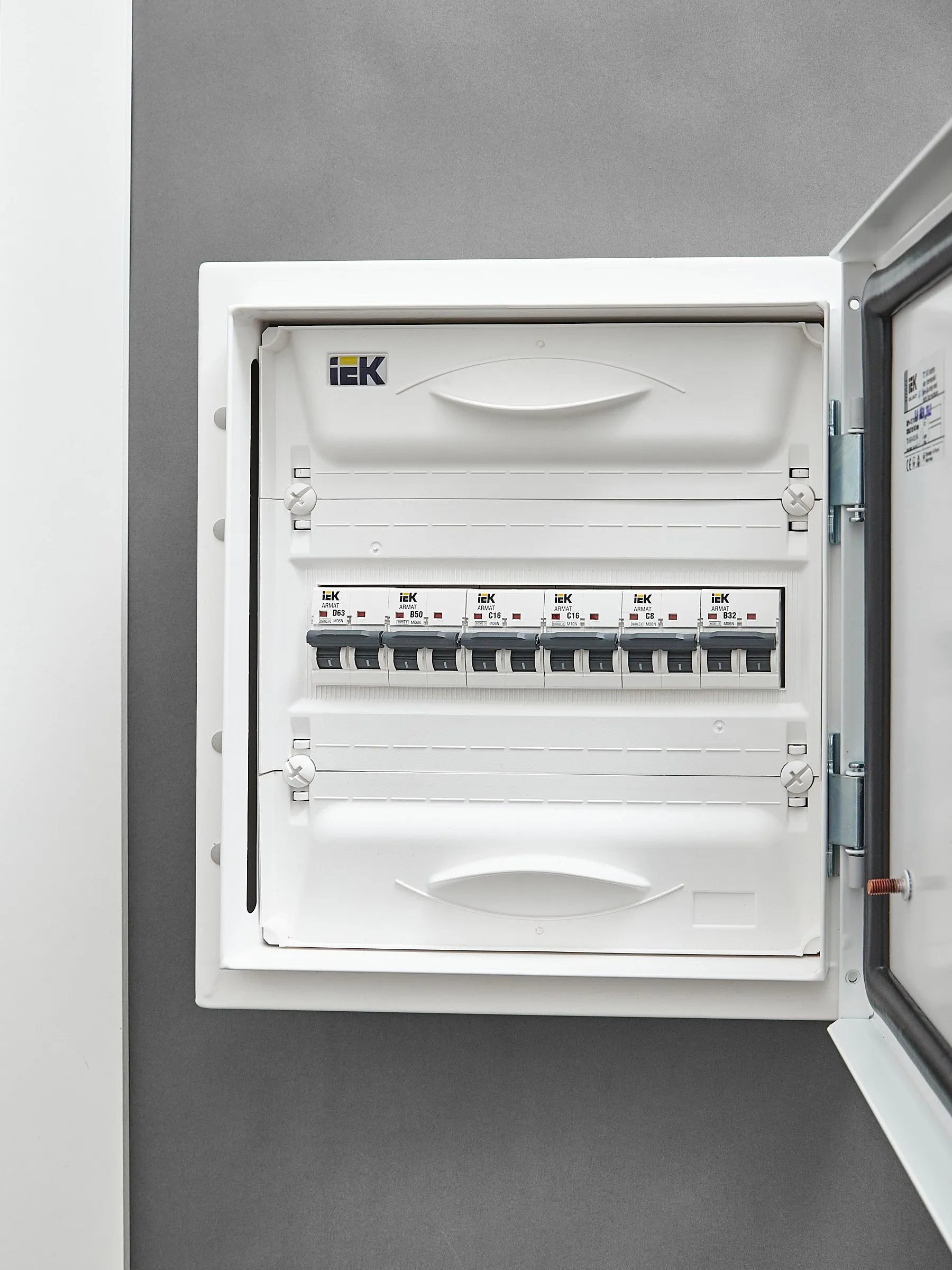 ARMAT Автоматический выключатель M06N 2P C 16А IEK - Фото 8