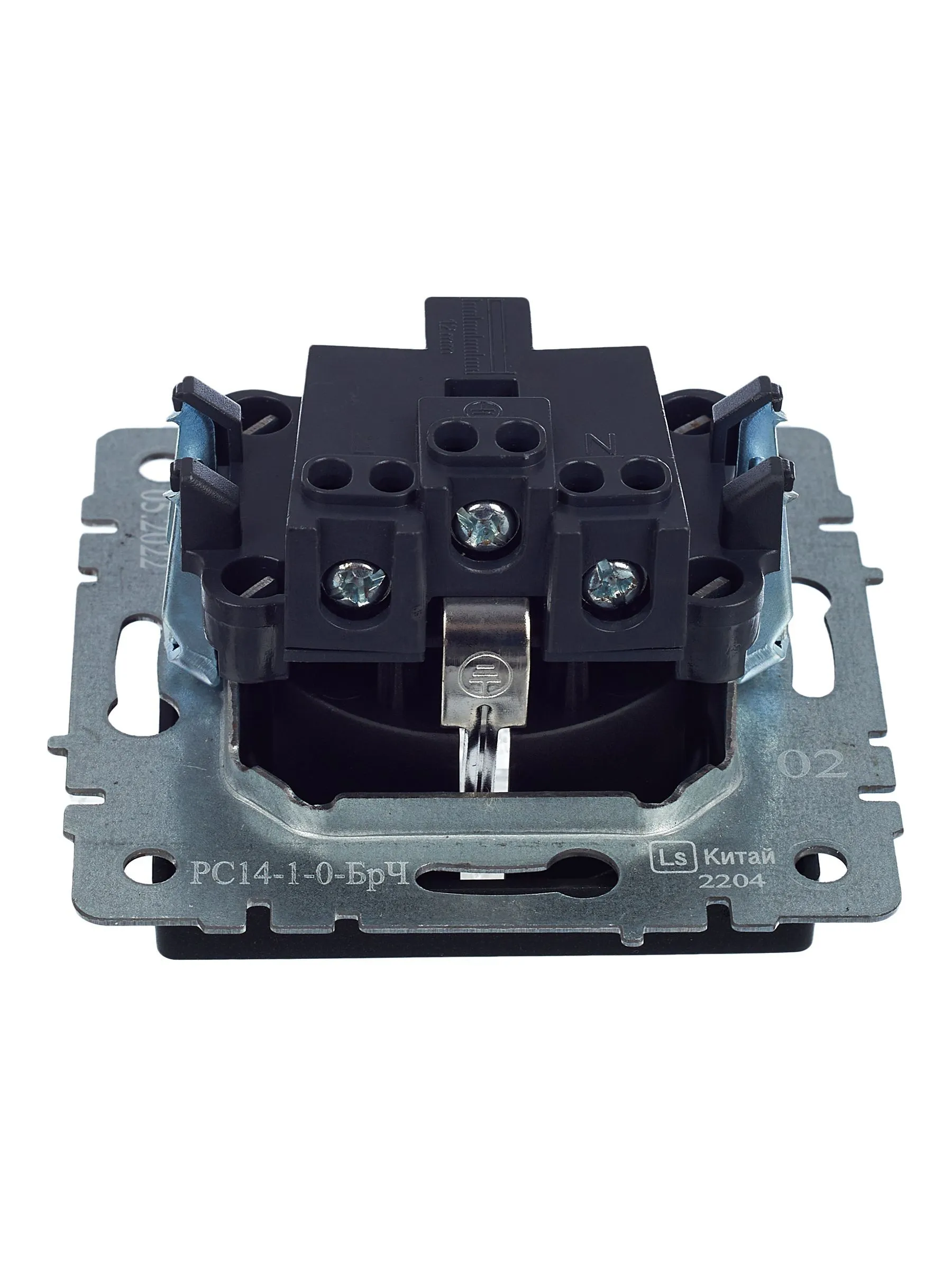 BRITE Розетка 1-местная с заземлением с защитными шторками 16А РС14-1-0-БрЧ черный IEK - Фото 5