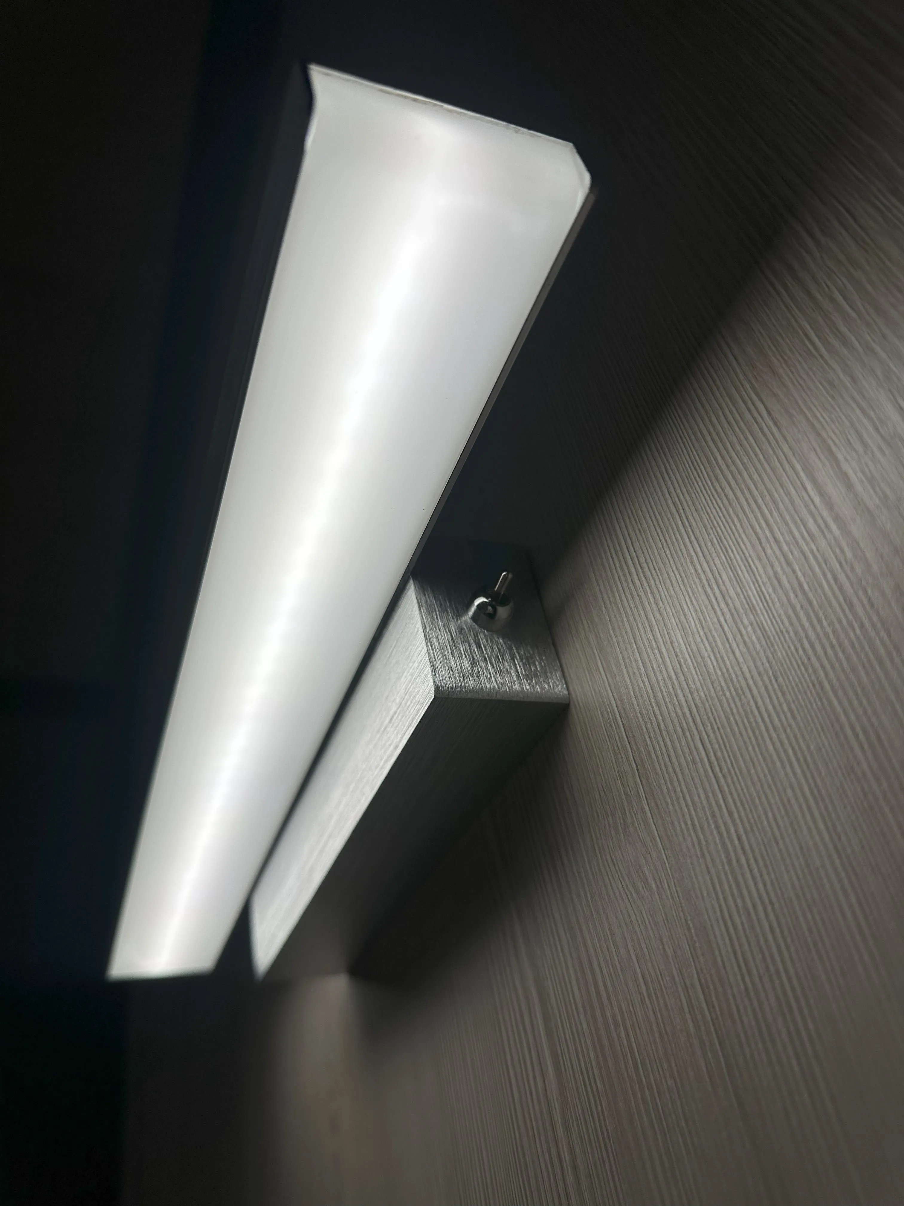 LIGHTING Светильник светодиодный 5116 настенный 8Вт 4000К IP44 черный IEK - Фото 4