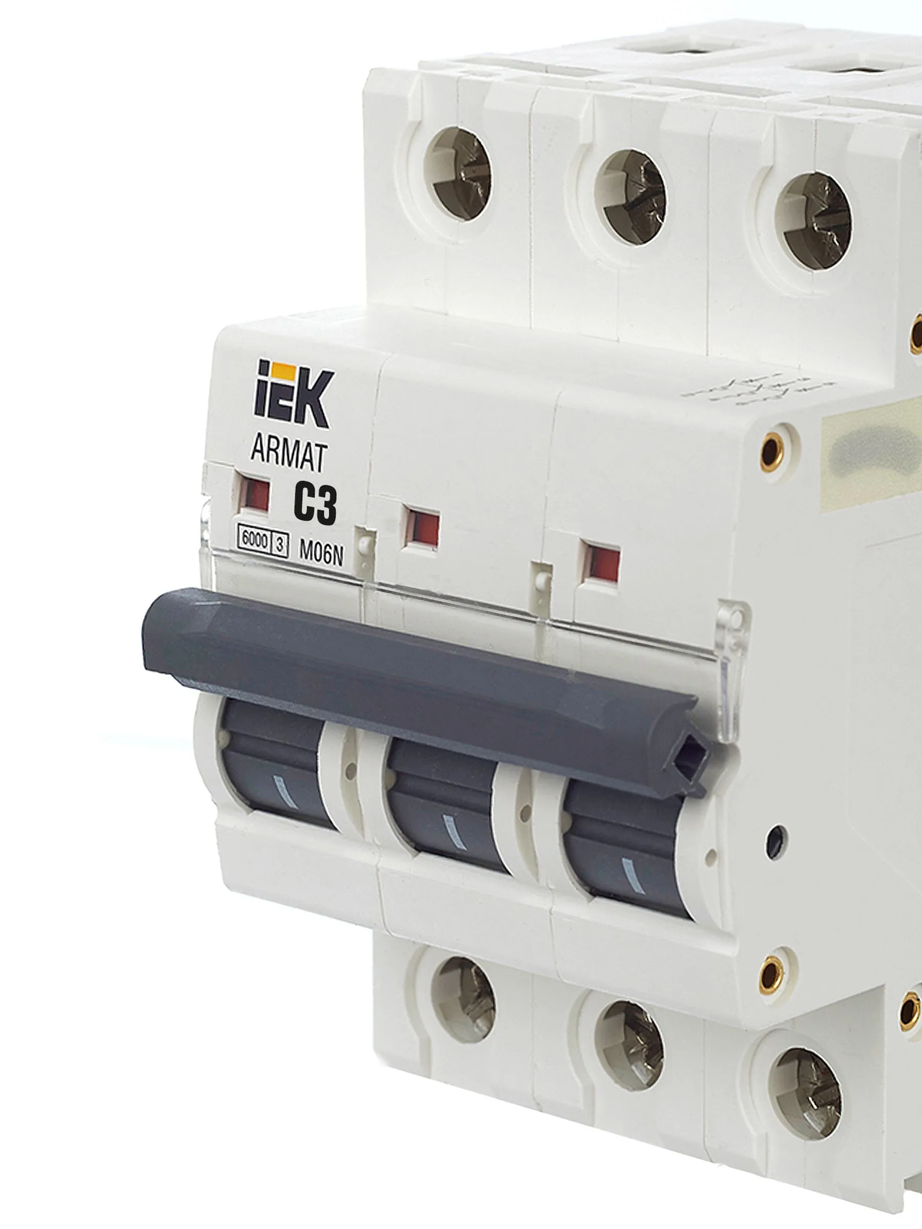 ARMAT Автоматический выключатель M06N 3P C 3А IEK - Фото 2