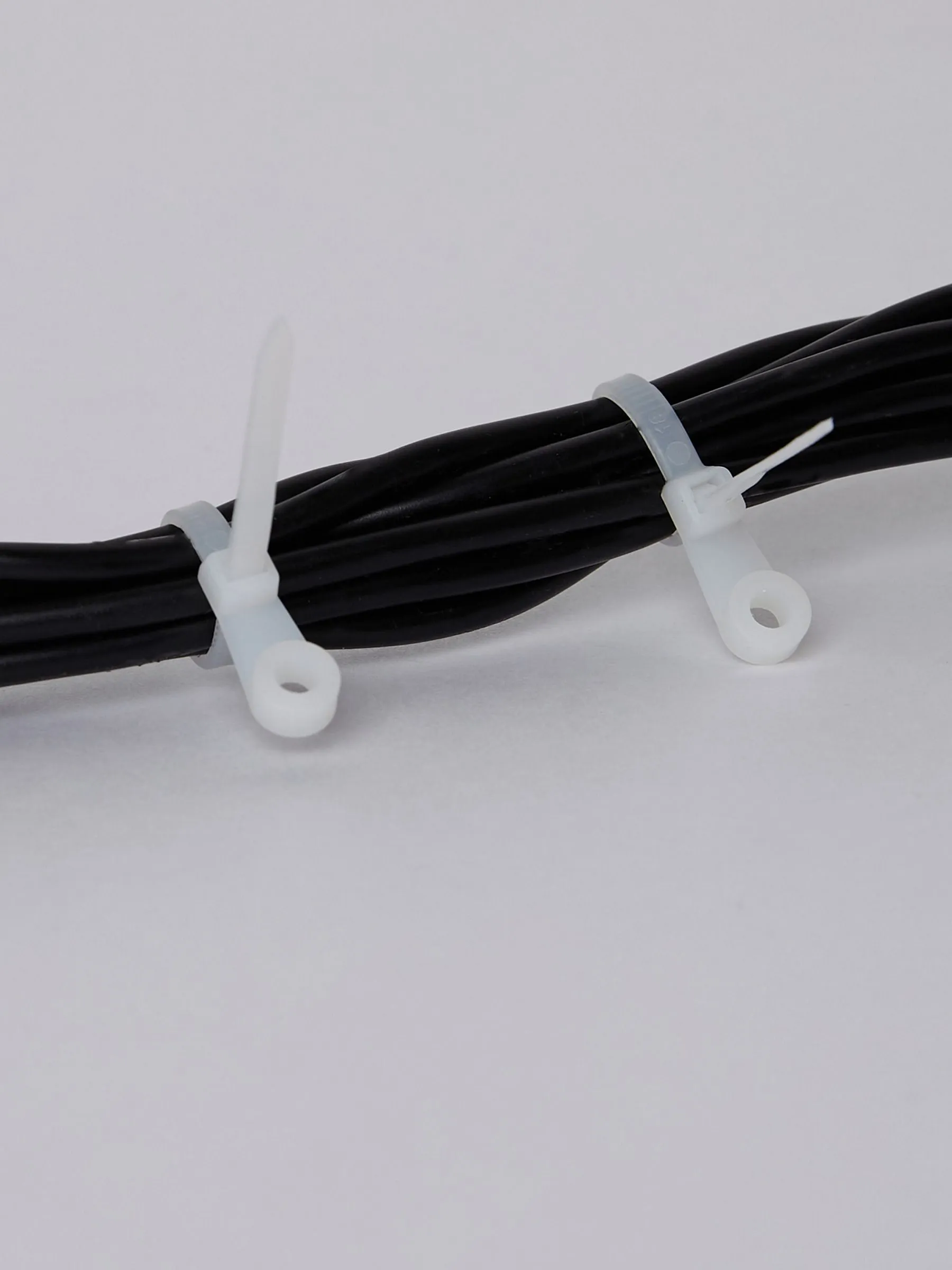 Хомут с отверстием для крепления ХОК3,5х100 (100шт/упак) IEK - Фото 4