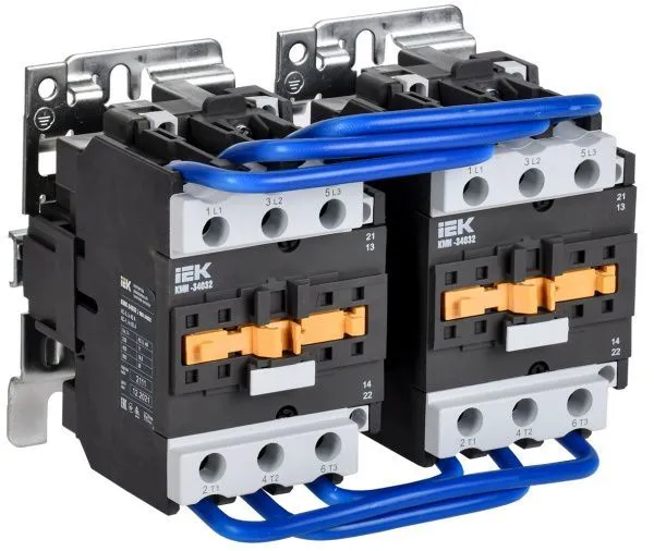 Контактор КМИ-34032 реверс 40А 230В/АС3 2NO;2NC IEK