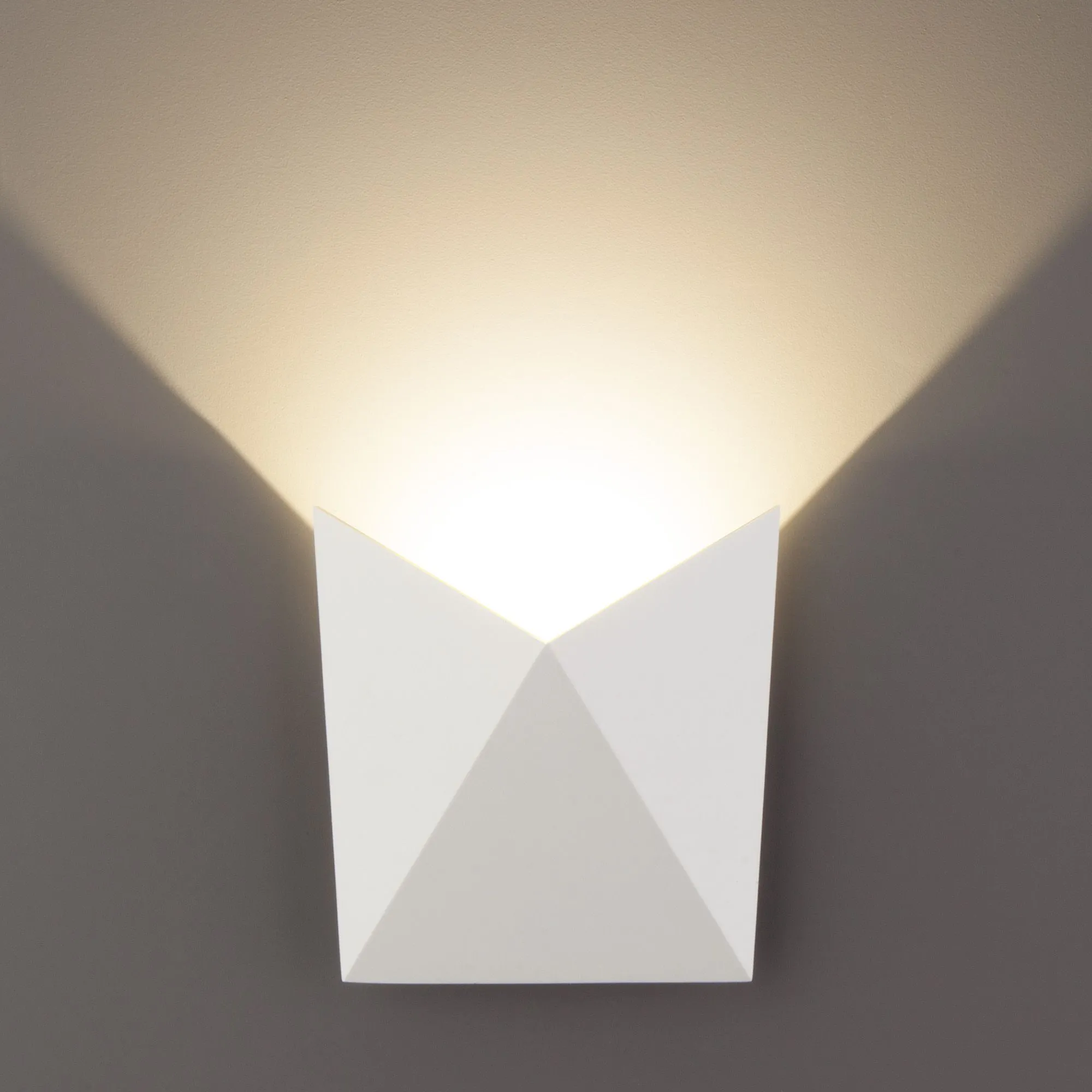 Светильник светодиодный уличный настенный Batterfly белый 1517 TECHNO Elektrostandard