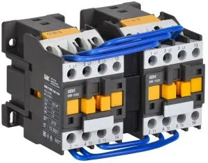 Контактор КМИ-11830 реверс 18А 400В/АС3 2NO IEK KKM13-018-400-20-1