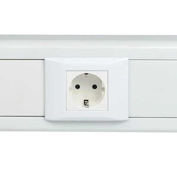 Розетка 45х45 с зазем., с защ. шторками, 90 градусов, белая EKF - Фото 6