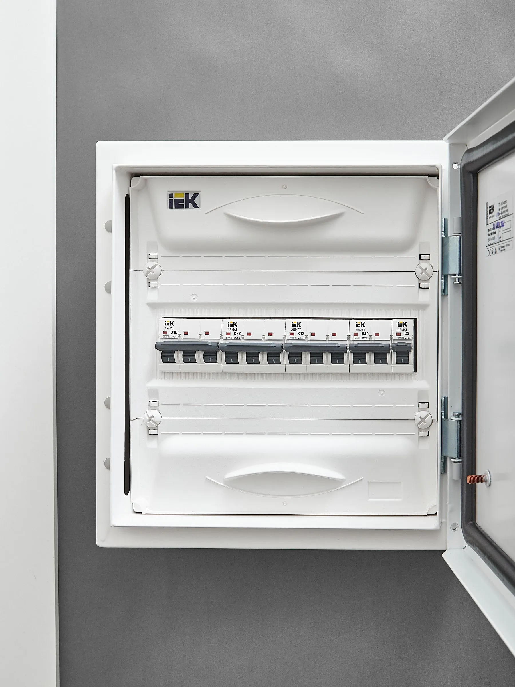 ARMAT Автоматический выключатель M06N 3P B 13А IEK - Фото 2
