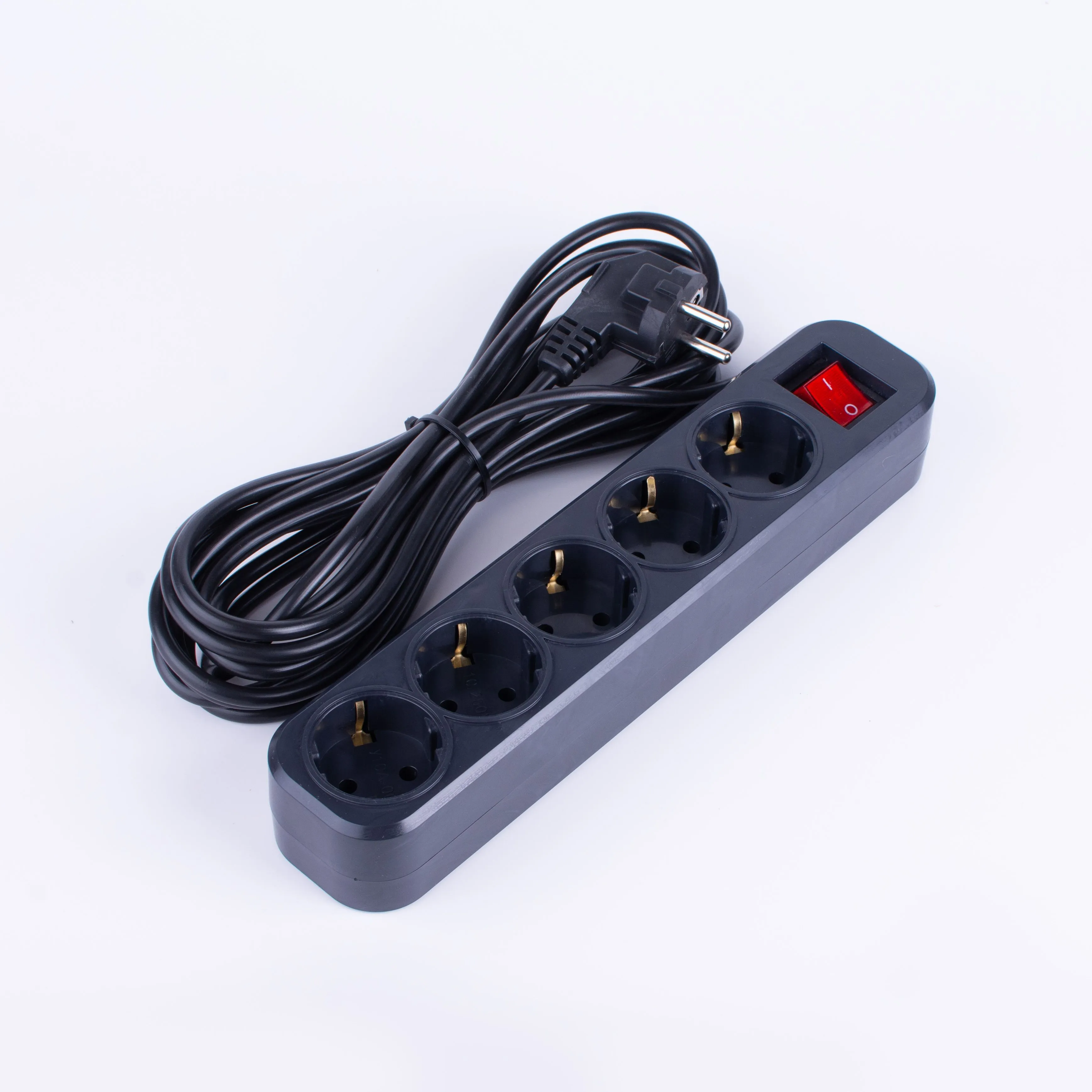 Сетевой фильтр СФ05 ПВС 3*0,75 (10А) 5гн. 5м. черный DEKRON DEK0905-1515